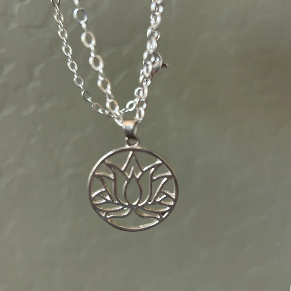 Lotus Silver Toned‎ Necklace 16” NWT